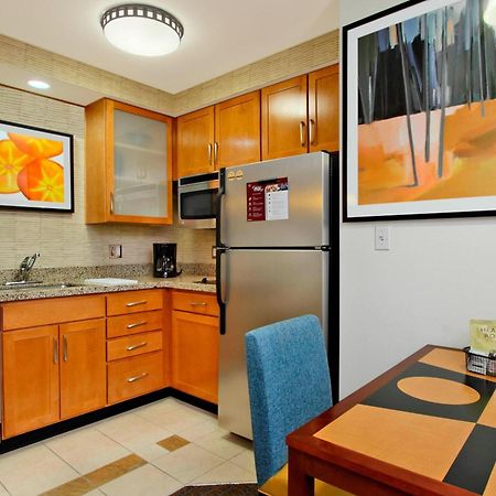 Residence Inn Phoenix Glendale Sports & Entertainment District Екстер'єр фото
