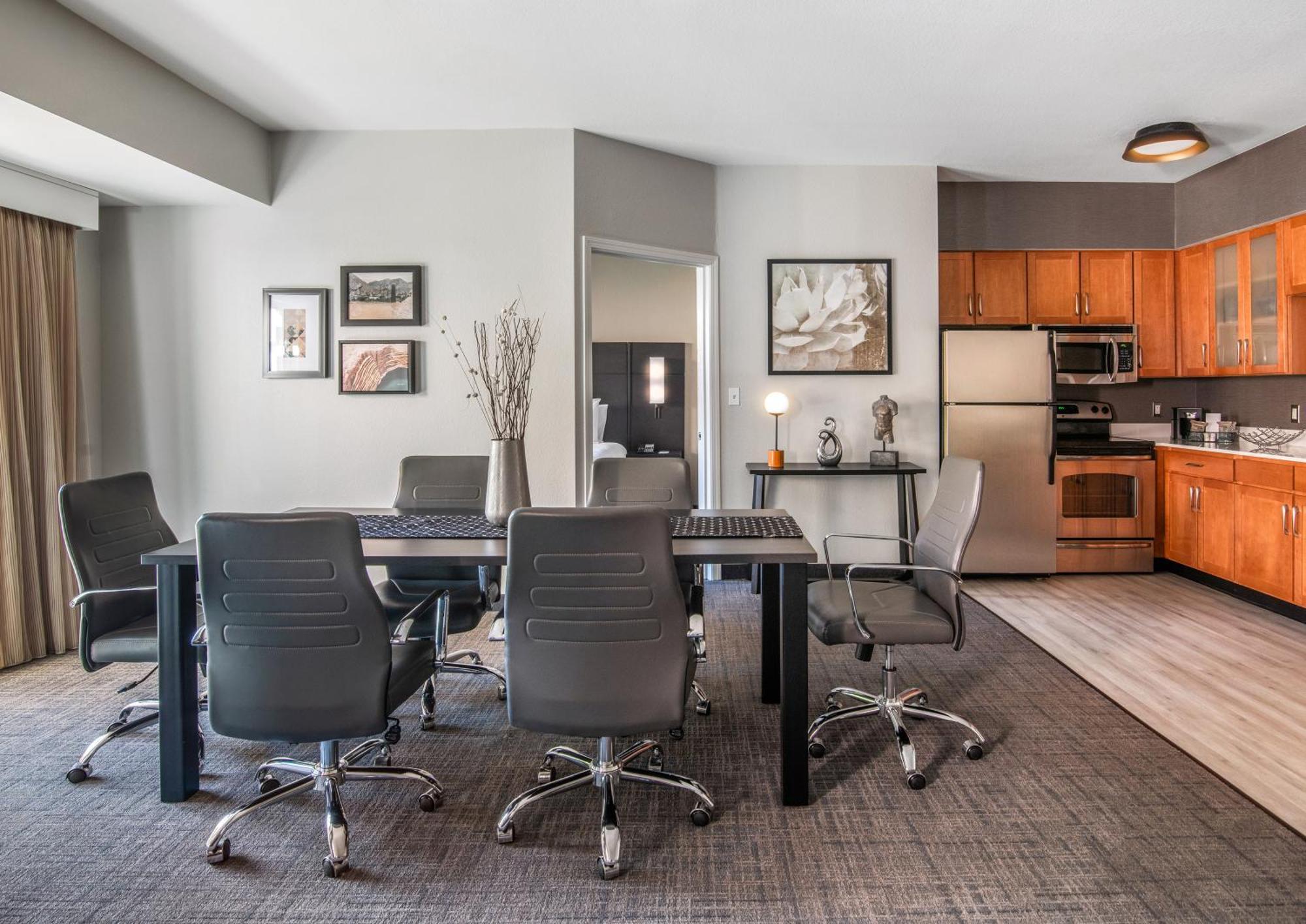 Residence Inn Phoenix Glendale Sports & Entertainment District Екстер'єр фото