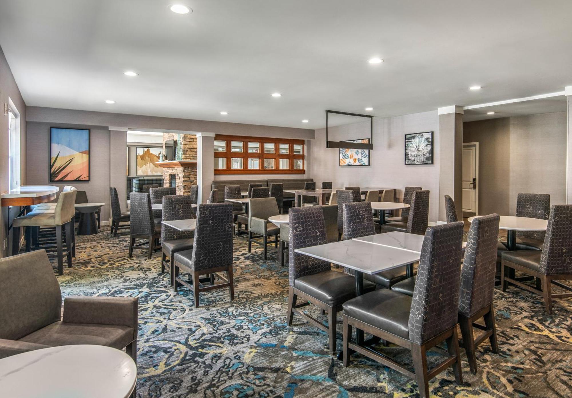 Residence Inn Phoenix Glendale Sports & Entertainment District Екстер'єр фото